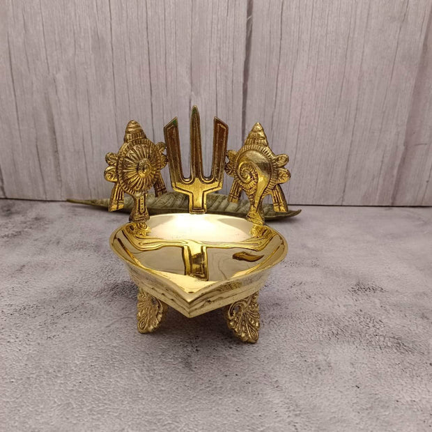 onesilver deepam Brass Shanku Chakra Nama Diya Brass Shanku Chakra Nama Diya