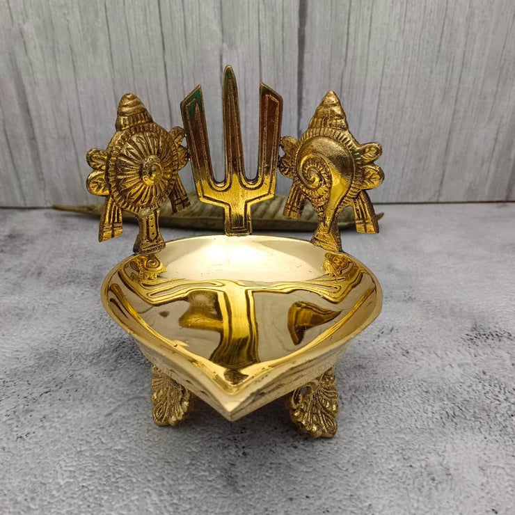 onesilver deepam Brass Shanku Chakra Nama Diya Brass Shanku Chakra Nama Diya