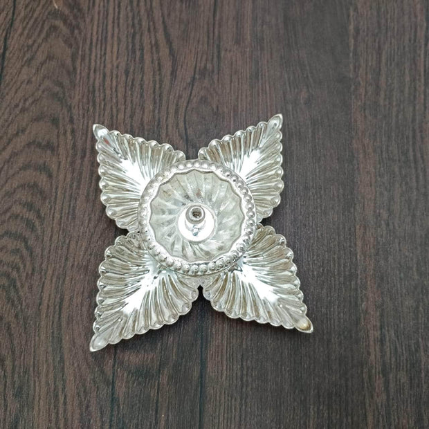 onesilver.in deepa Chatur Leaf Diya