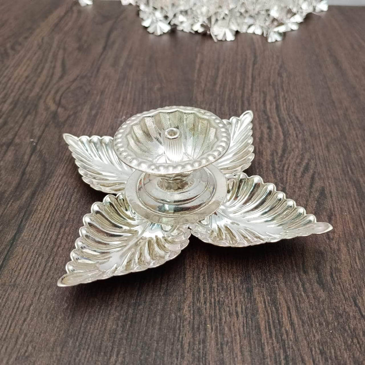 onesilver.in deepa Chatur Leaf Diya
