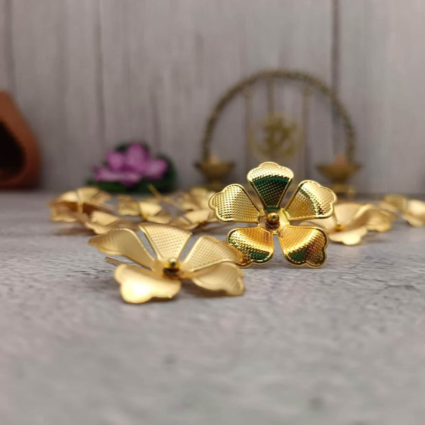 onesilver.in GS Flowers Pair Gold GS Flowers Pair Gold