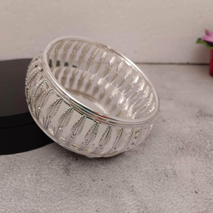 onesilver.in Pooja Basket Gs Floral Round Tray 5345 Gs Floral Round Tray 5345