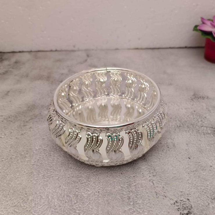 onesilver.in Pooja Basket Gs Floral Round Tray 5357 Gs Floral Round Tray 5357
