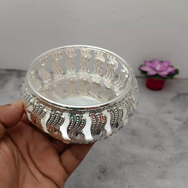 onesilver.in Pooja Basket Gs Floral Round Tray 5357 Gs Floral Round Tray 5357