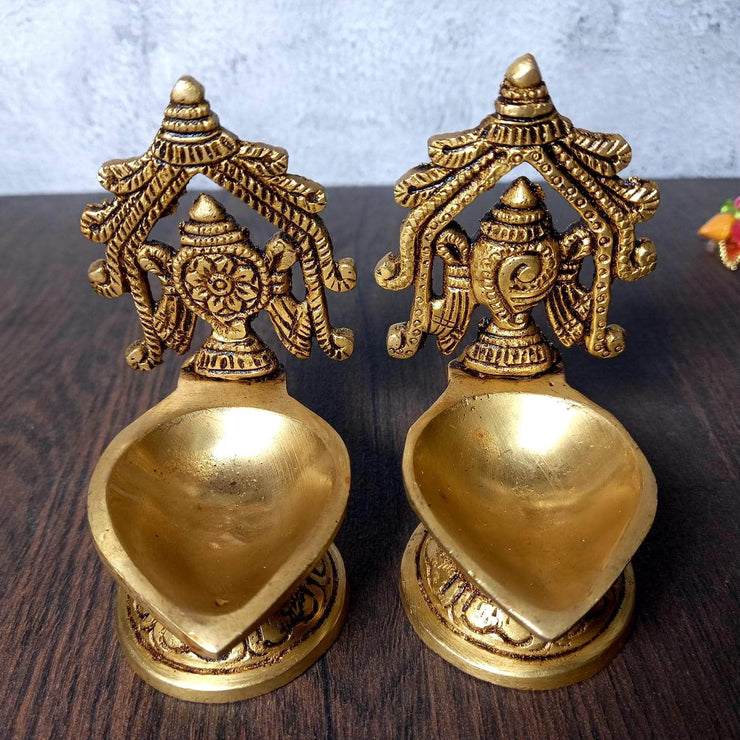onesilver deepam Brass Shanku Chakra Deepa Arch 9 CM