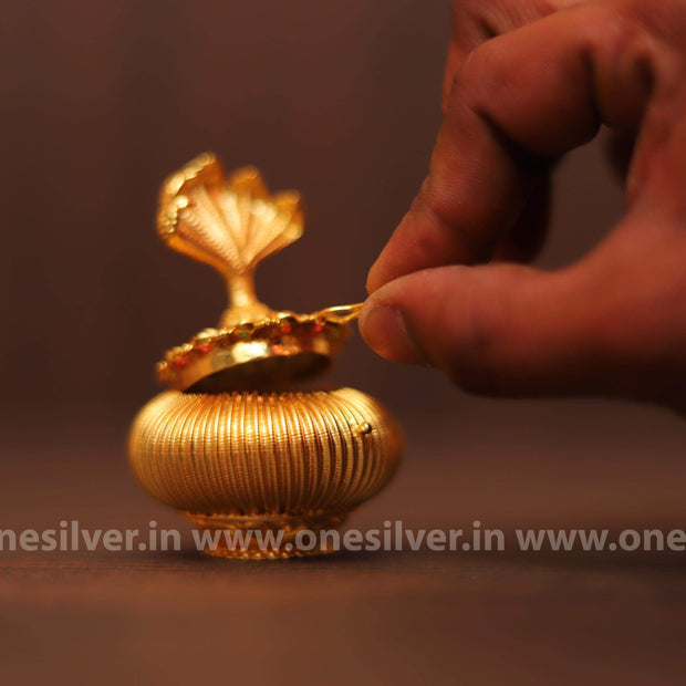 onesilver.in 24k gold coated sindur Dabbi Chaitali Sindur Dabbi